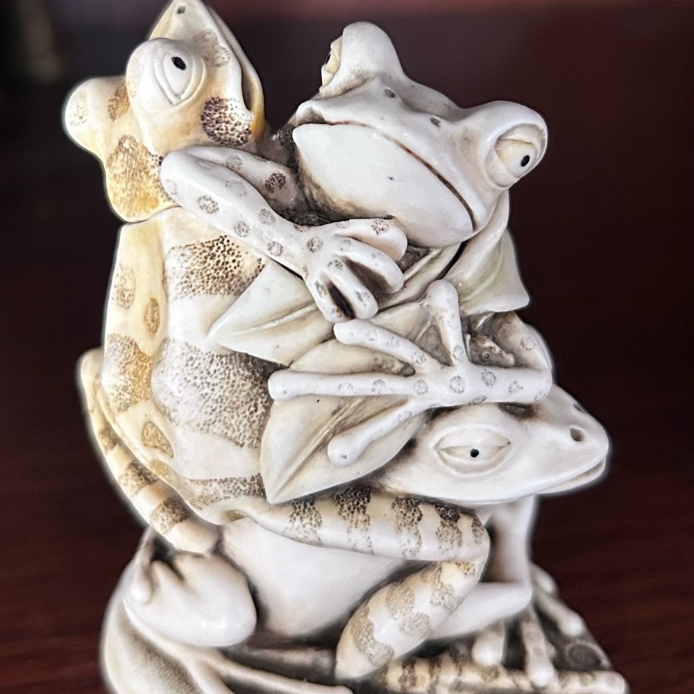 Ménage A trios marble dust and resin